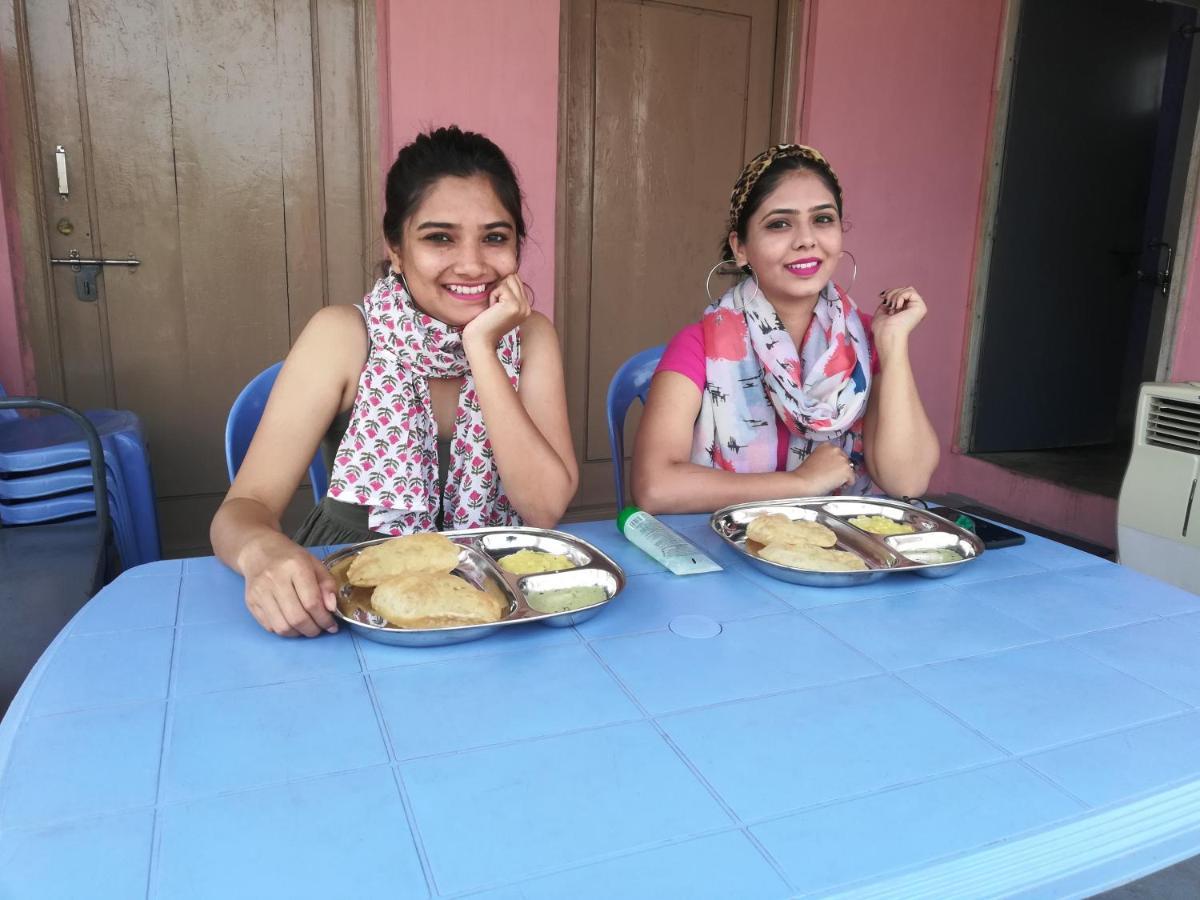 Abhi Homestay Hampi Exterior foto