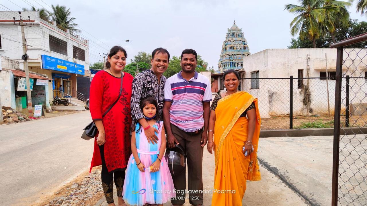 Abhi Homestay Hampi Exterior foto