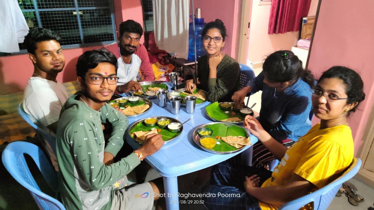 Abhi Homestay Hampi Exterior foto