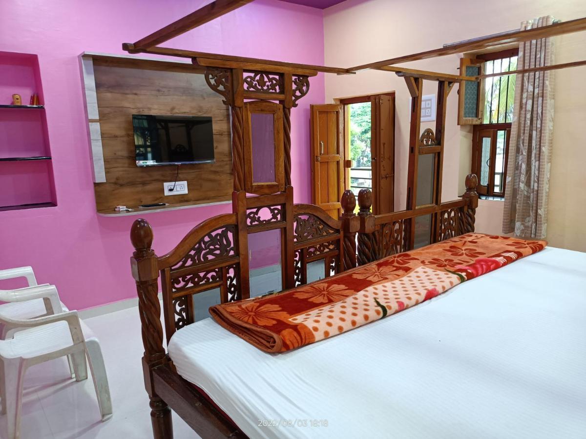 Abhi Homestay Hampi Exterior foto