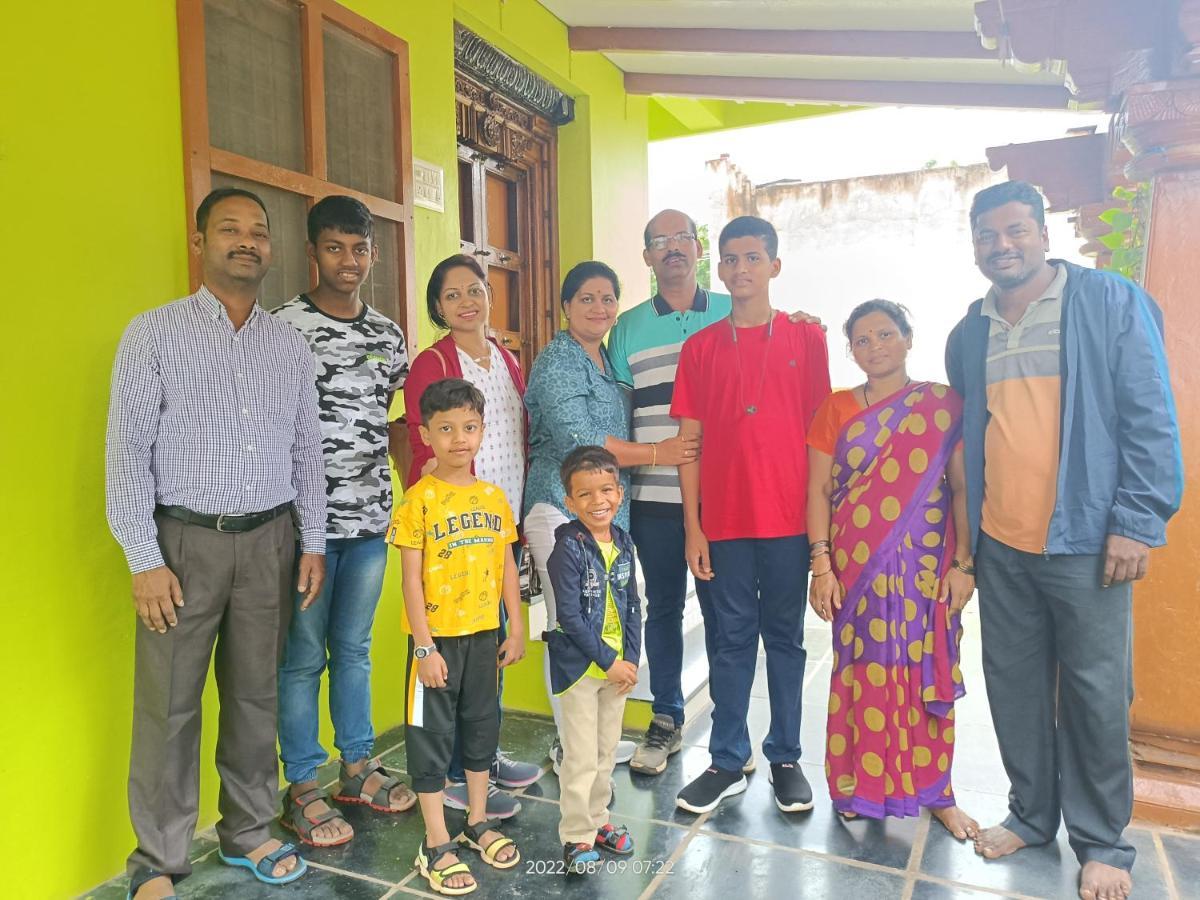 Abhi Homestay Hampi Exterior foto