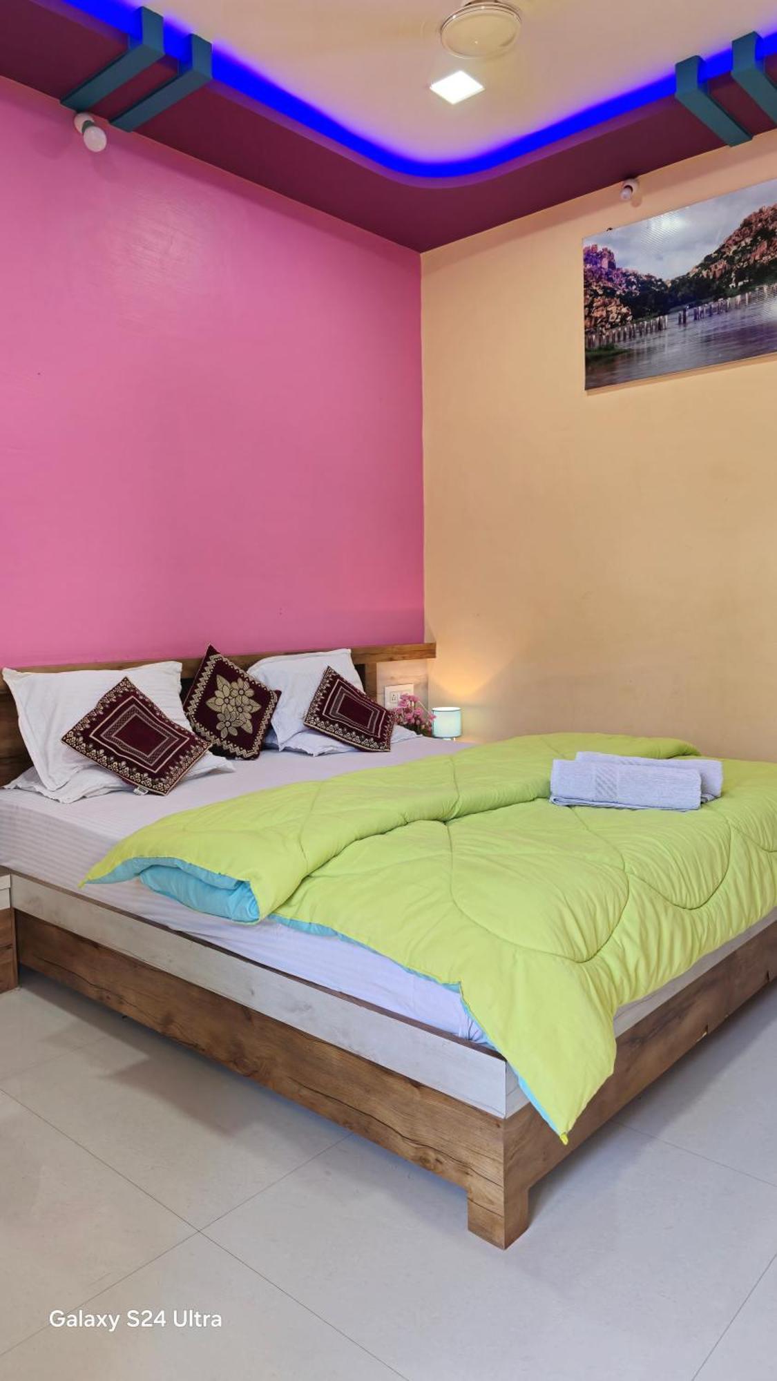 Abhi Homestay Hampi Exterior foto