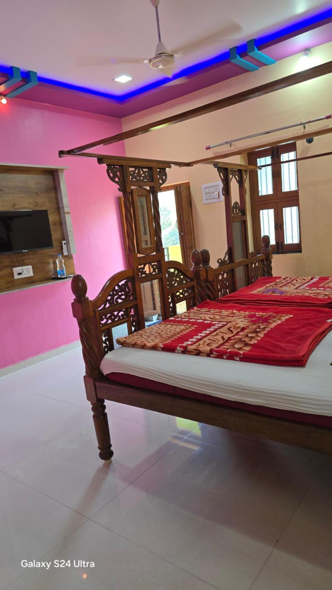 Abhi Homestay Hampi Exterior foto